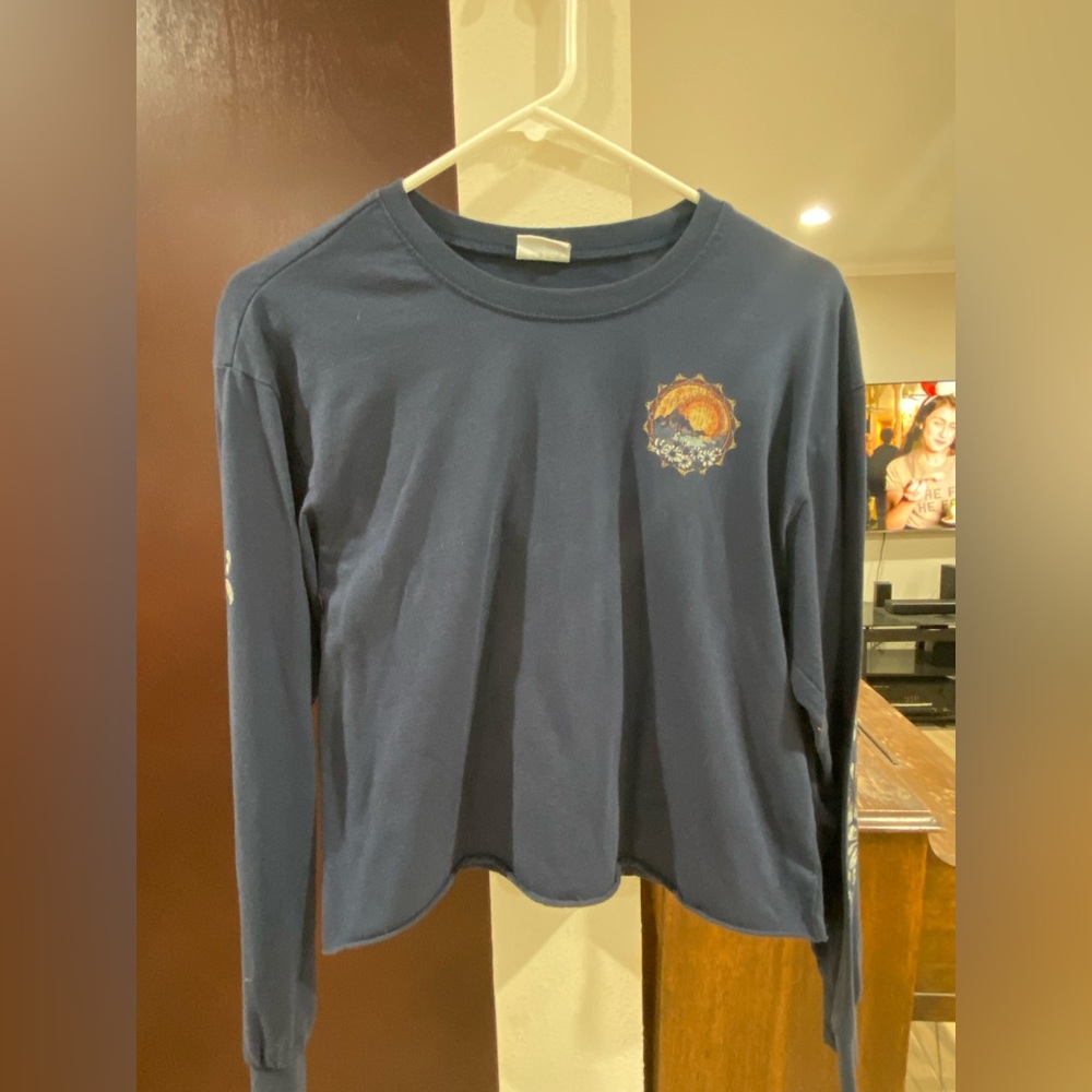 Long sleeve crop top beachy